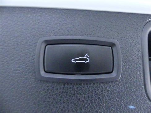 Used 2018 Porsche Macan image 27