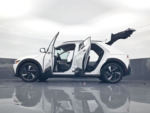 New 2025 Hyundai Ioniq 5 SEL image 34