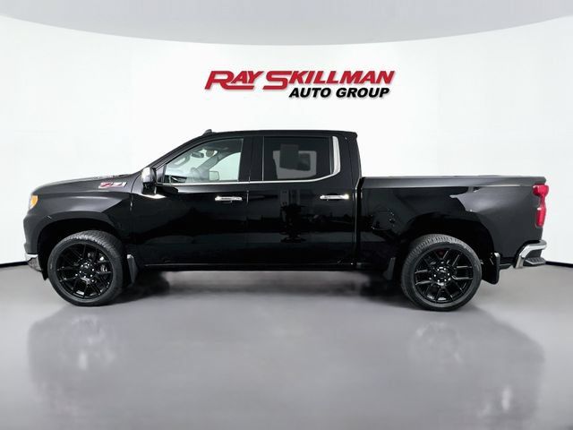 Used 2026 Chevrolet Silverado 1500 LTZ AWD/4WD image 4
