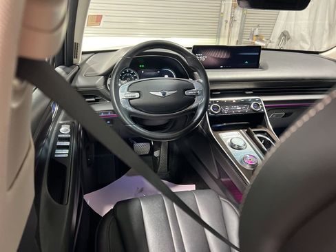 Used 2024 Genesis GV80 2.5T image 20