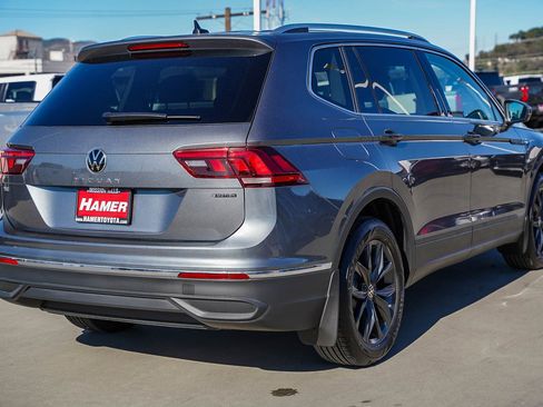 Used 2024 Volkswagen Tiguan SE image 9