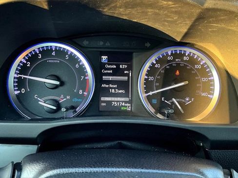 Used 2019 Toyota Highlander XLE image 15