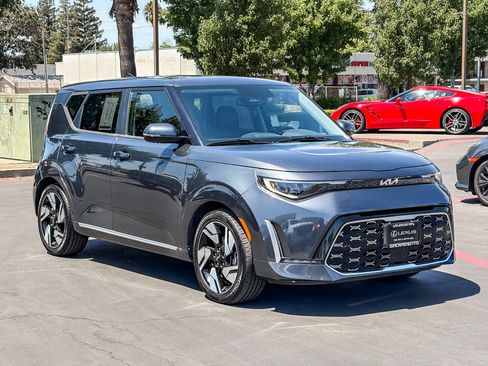 Used 2023 Kia Soul GT-Line w/ GT-Line Technology Package FWD image 9