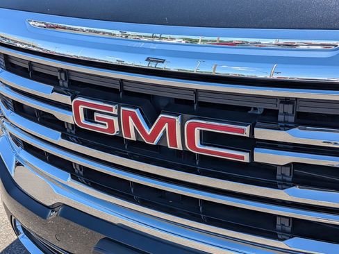 Certified 2023 GMC Acadia SLE FWD image 30