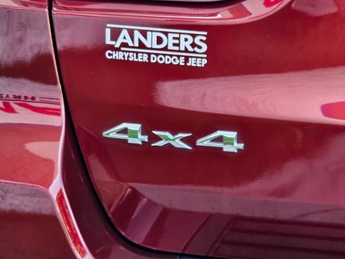 Used 2022 Jeep Grand Cherokee Laredo X AWD/4WD image 30