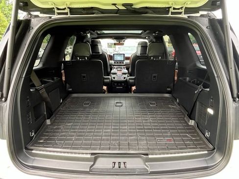 Used 2020 Lincoln Navigator Reserve w/ Luxury Package AWD/4WD image 28