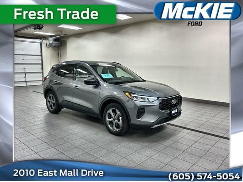 Certified 2025 Ford Escape ST-Line w/ Tech Pack #1 AWD/4WD image 1
