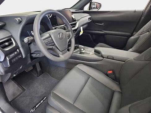New 2026 Lexus UX 300h AWD image 19