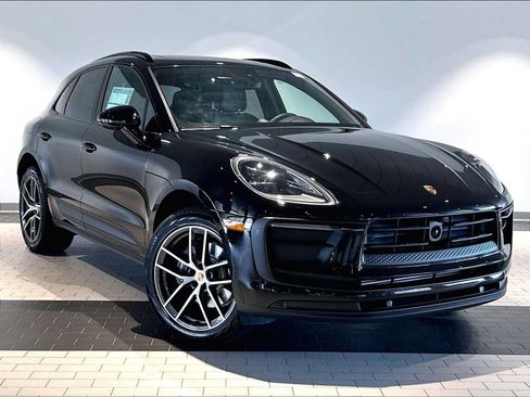 New 2026 Porsche Macan AWD/4WD image 9