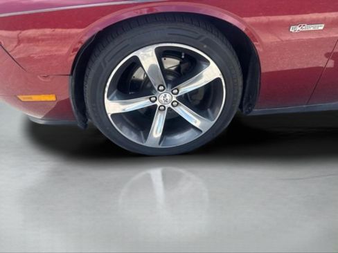 Used 2014 Dodge Challenger R/T RWD image 24