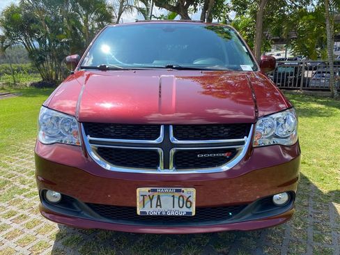 Used 2019 Dodge Grand Caravan SXT w/ Mopar Premium Addition Group FWD image 20