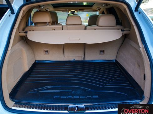 Used 2015 Porsche Cayenne S image 31