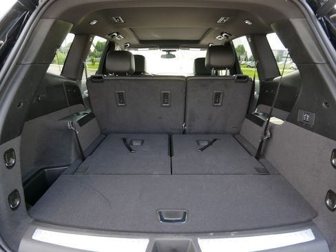 Used 2025 Cadillac XT6 Luxury FWD image 18
