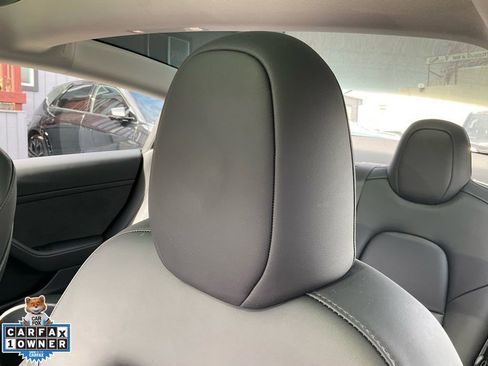 Used 2023 Tesla Model 3 Standard Range image 18