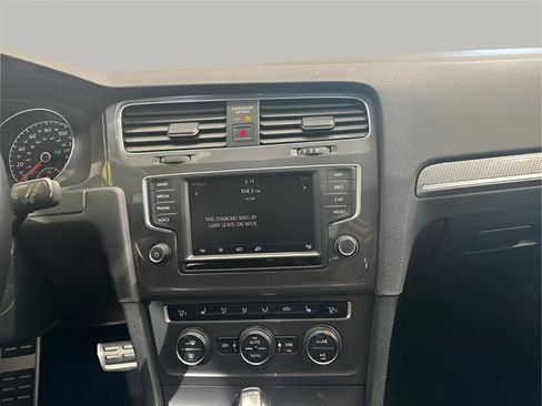 Used 2017 Volkswagen Golf Alltrack SE AWD/4WD image 19