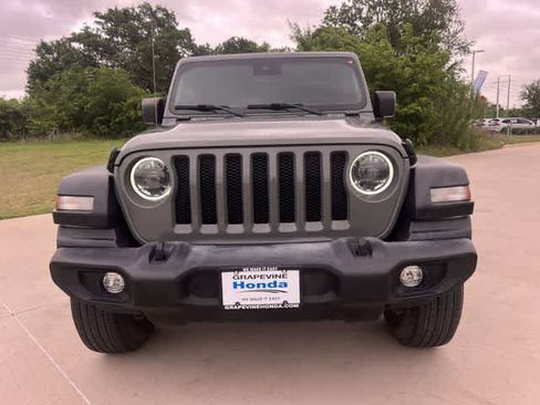 Used 2023 Jeep Wrangler Sport S image 7