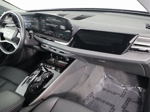 Used 2025 Audi A5 2.0T Premium w/ Convenience Package AWD/4WD image 9
