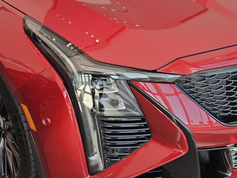Certified 2025 Cadillac CT5 V Blackwing w/ Carbon Fiber 2 Package RWD image 8