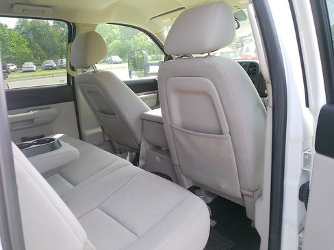 Used 2010 Chevrolet Silverado 2500 LT AWD/4WD image 29