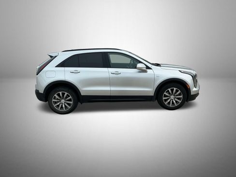 Used 2019 Cadillac XT4 Sport w/ Driver Awareness Package AWD/4WD image 4