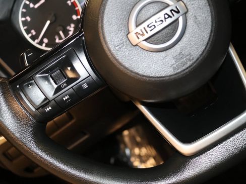 Used 2021 Nissan Rogue S FWD image 38