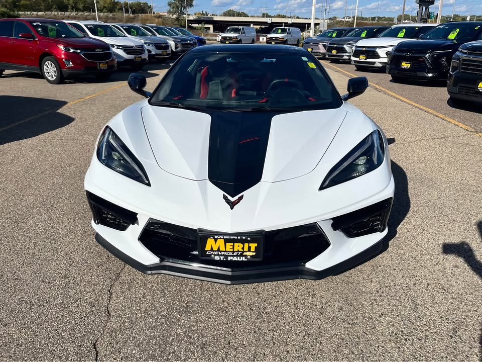 Used 2022 Chevrolet Corvette Stingray Premium Conv w/ Z51 Performance Package RWD image 2