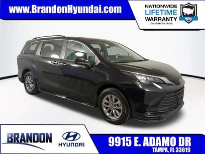 Used 2025 Toyota Sienna XLE