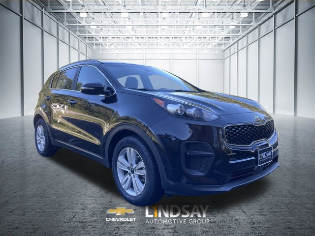 Used 2018 Kia Sportage LX w/ LX Technology Package FWD image 2