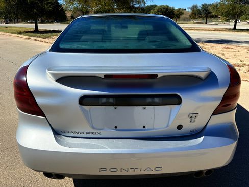 Used 2004 Pontiac Grand Prix GT2 image 6