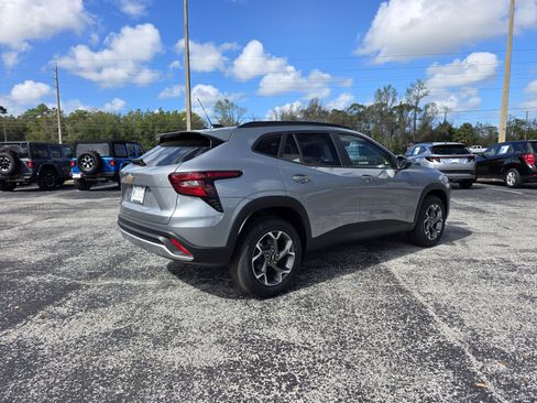 New 2026 Chevrolet Trax LT w/ Driver Confidence Package image 8
