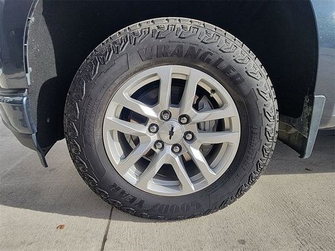 Used 2021 Chevrolet Silverado 1500 RST image 32