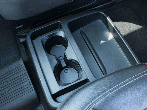 Used 2020 Ford Explorer XLT w/ Equipment Group 202A image 31