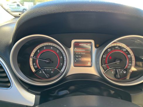 Used 2018 Dodge Journey SE image 20