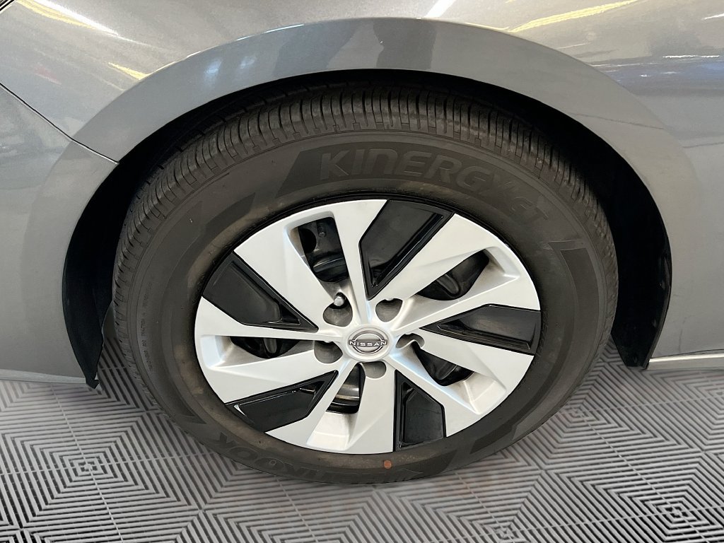 Used 2025 Nissan Altima 2.5 S FWD image 28