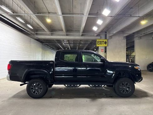 Used 2022 Toyota Tacoma SR5 image 2