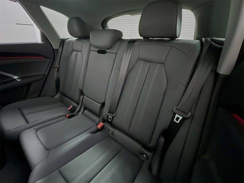 New 2025 Audi Q5 Premium Plus image 21