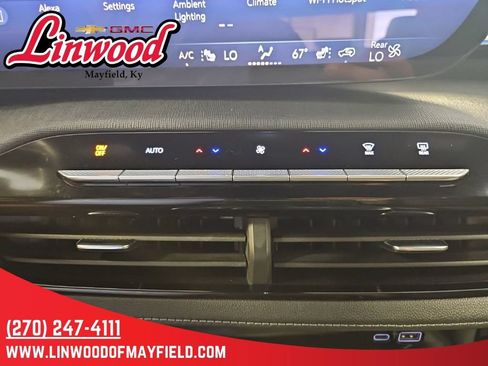 Used 2025 Buick Enclave Preferred FWD image 27