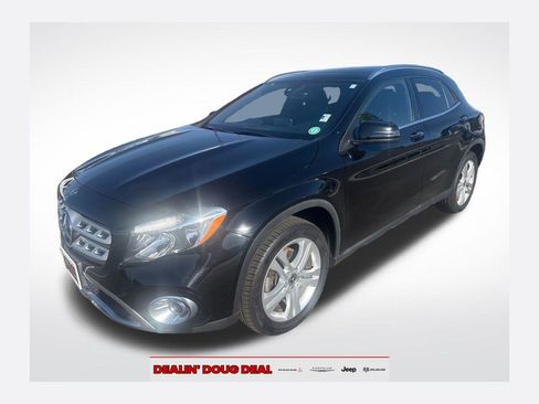 Used 2019 Mercedes-Benz GLA 250 4MATIC image 1