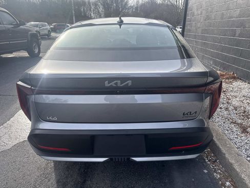 Used 2025 Kia K4 EX image 8