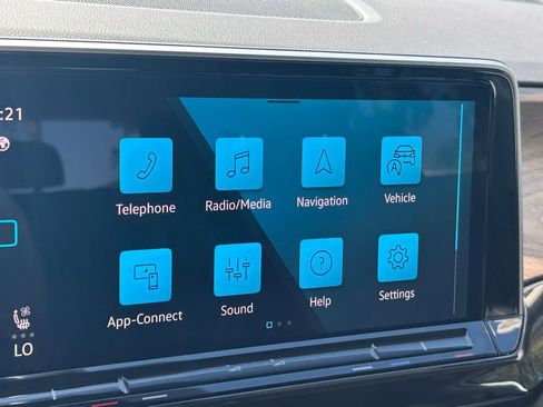 New 2026 Volkswagen Atlas SE image 15