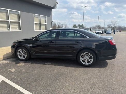 Used 2016 Ford Taurus SEL image 7