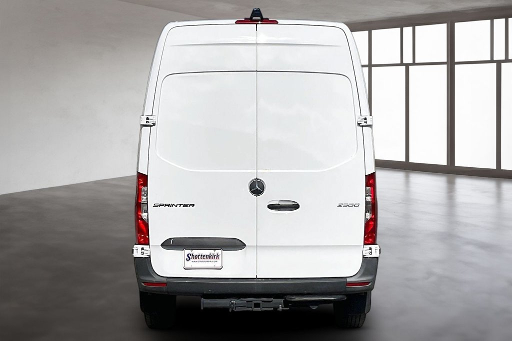 Used 2025 Mercedes-Benz Sprinter 2500 image 5