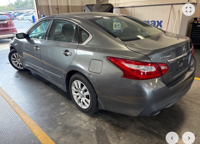 Used 2016 Nissan Altima 2.5 S w/ Power Driver Seat Package FWD image 5