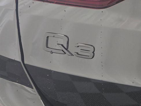 New 2025 Audi Q3 2.0T Premium image 20