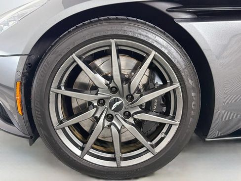 Used 2020 Aston Martin DB11 Volante RWD image 29