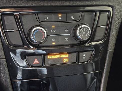 Used 2022 Buick Encore Preferred w/ Safety Package image 21