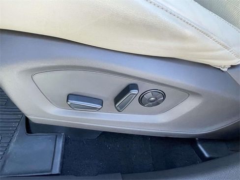 Used 2021 Ford Explorer Platinum w/ Equipment Group 601A image 15