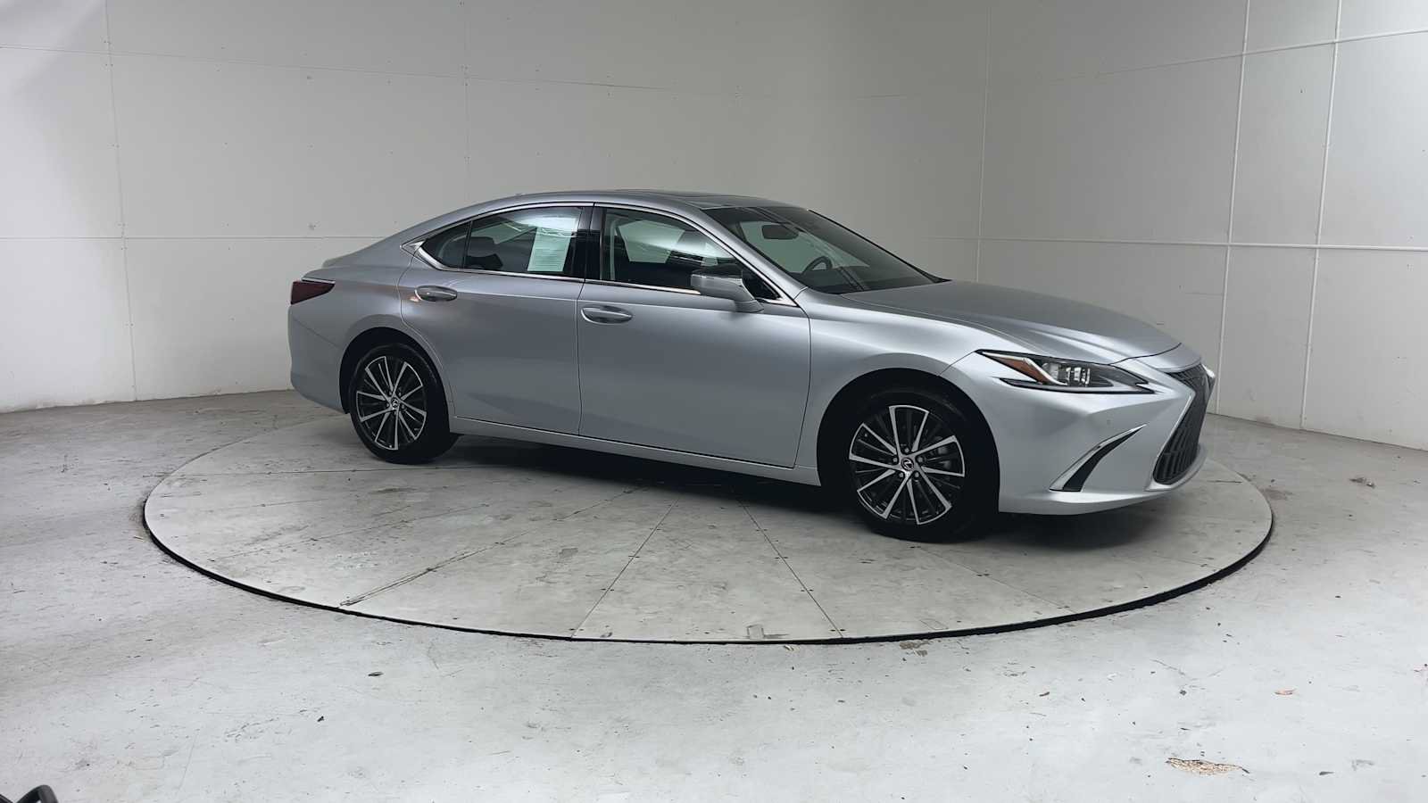 Used 2024 Lexus ES 250 w/ Premium Package AWD/4WD image 8