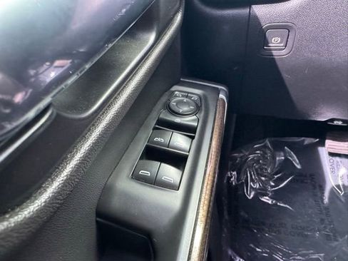 Used 2020 Chevrolet Silverado 1500 LT Trail Boss w/ Convenience Package AWD/4WD image 32