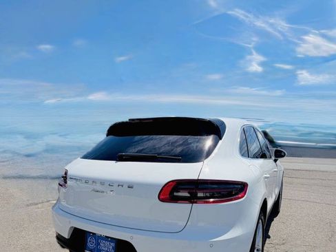 Used 2018 Porsche Macan S w/ Premium Package Plus AWD/4WD image 8